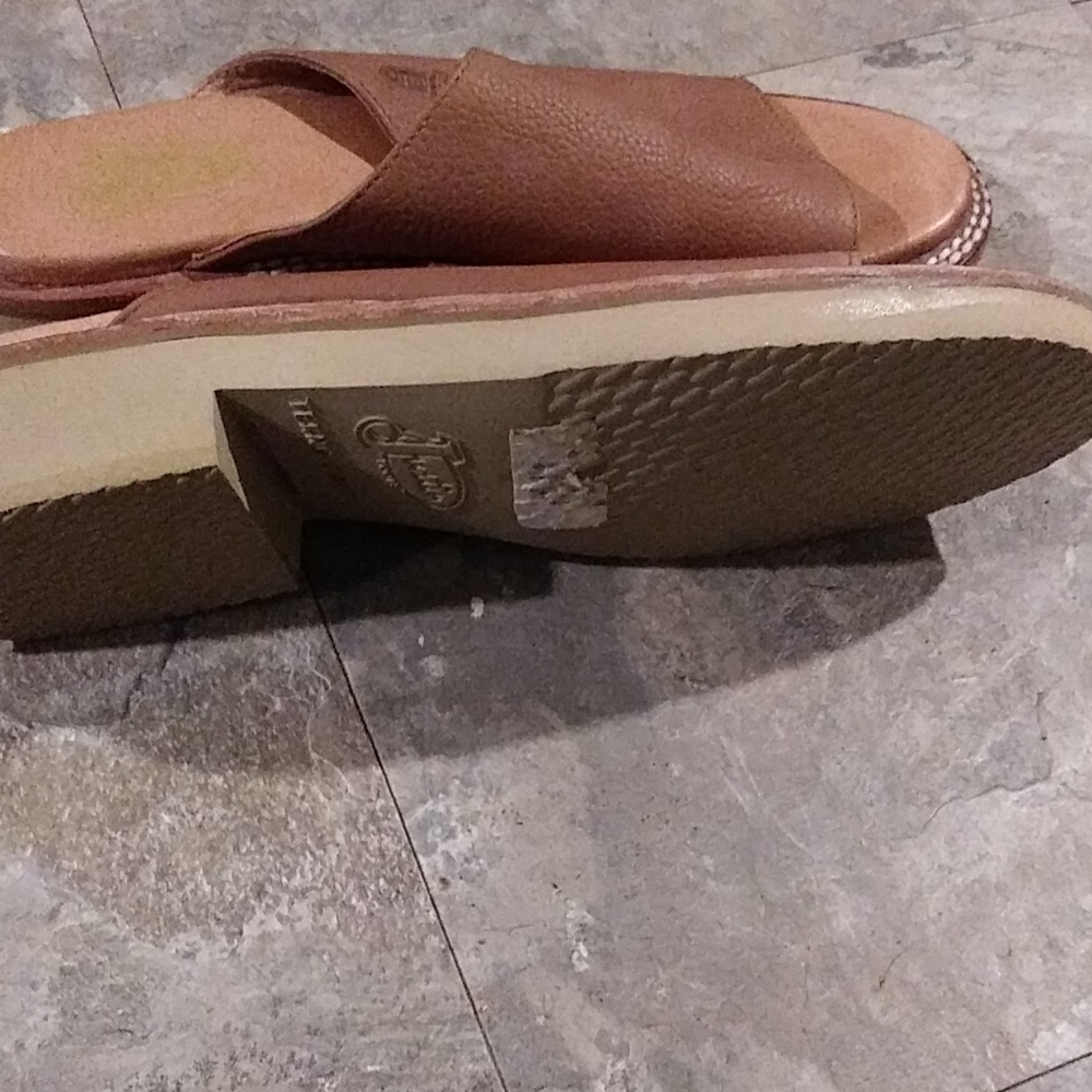 Sandals - Picture 4 of 4